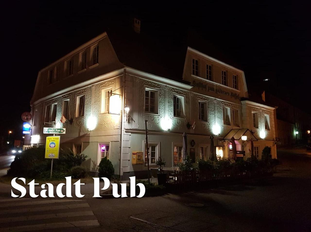 Stadt Pub Zwettl Exterior foto